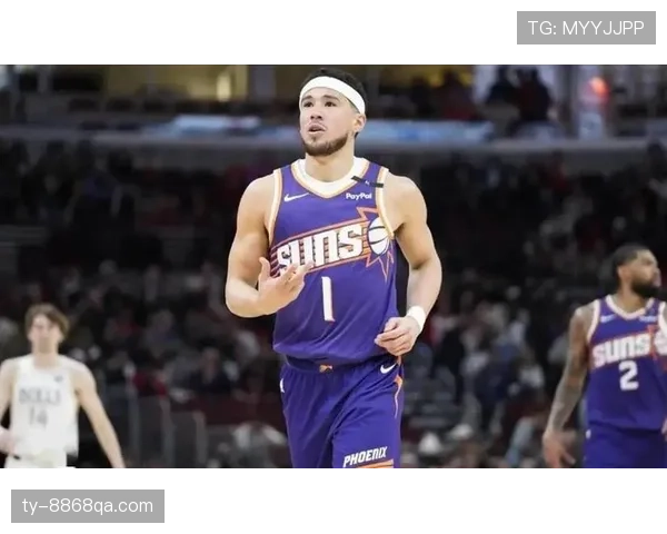 德文·布克突破得分效率提升拉开队内关键时刻差距