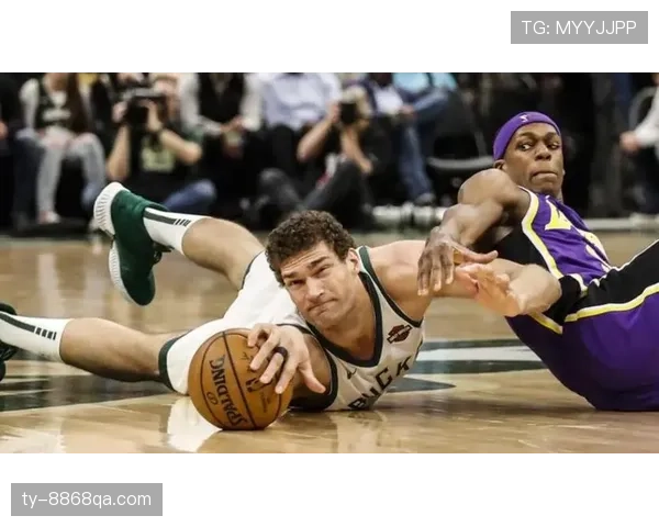 洛佩斯无球牵制力改变对手防守布局